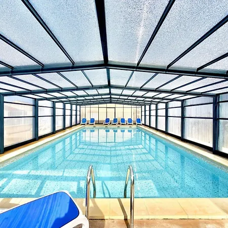 La Salamandre Bleue : 4 Pers Piscine A Кальвисон